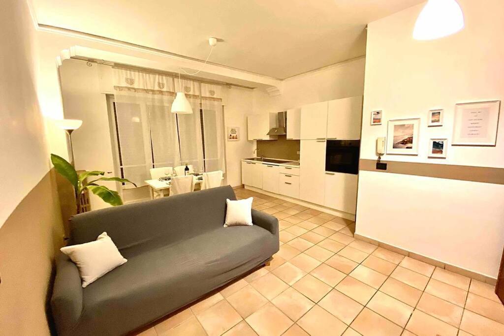 Appartamento Cozy In Super Centro! Asti Buitenkant foto